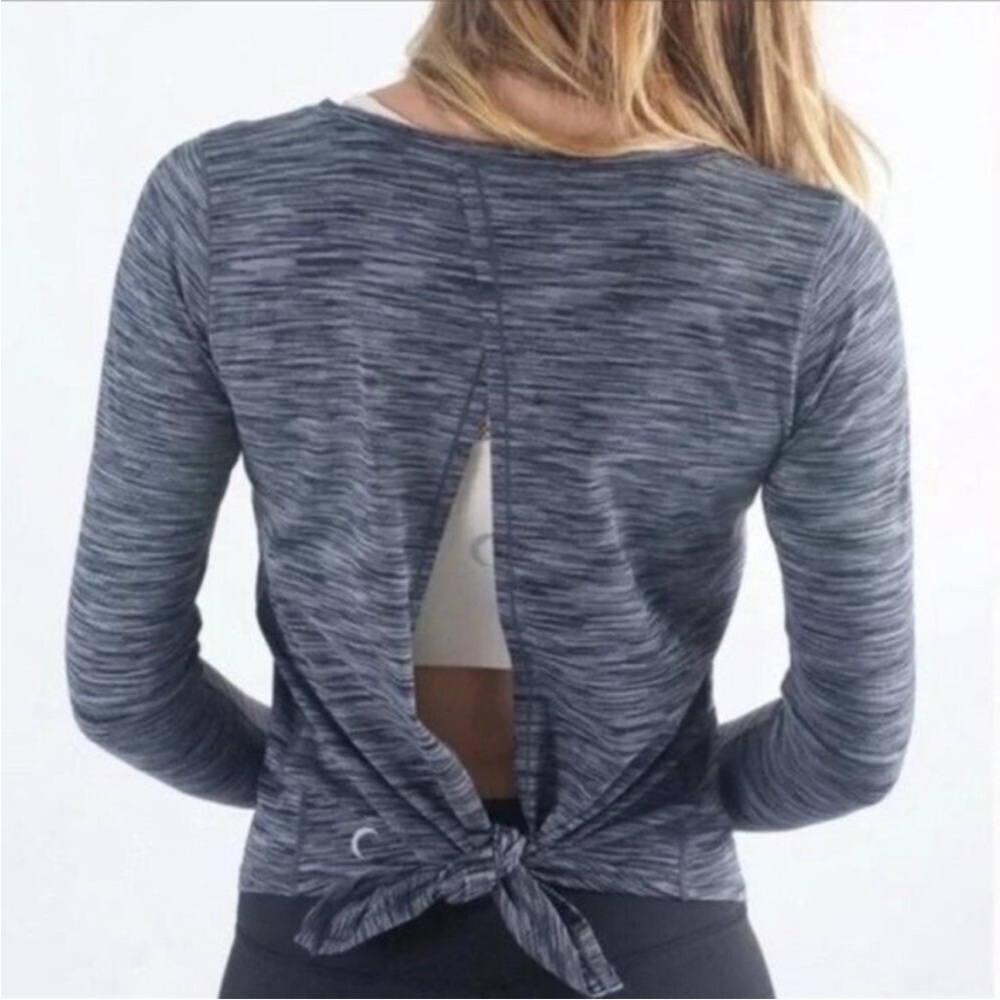 ❌ SOLD OFF SITE 
Black Split Back Long Sleeve T